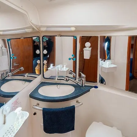 Charming Sailing Boat - Le Dimore Di Ines バーリ