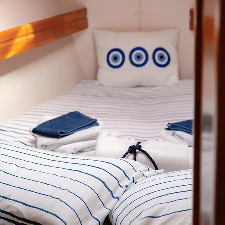 Charming Sailing Boat - Le Dimore Di Ines Hotel na wodzie